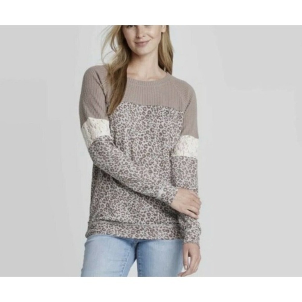 Leopard Print Raglan Long Sleeve Pullover Top Size XS - Picture 1 of 5